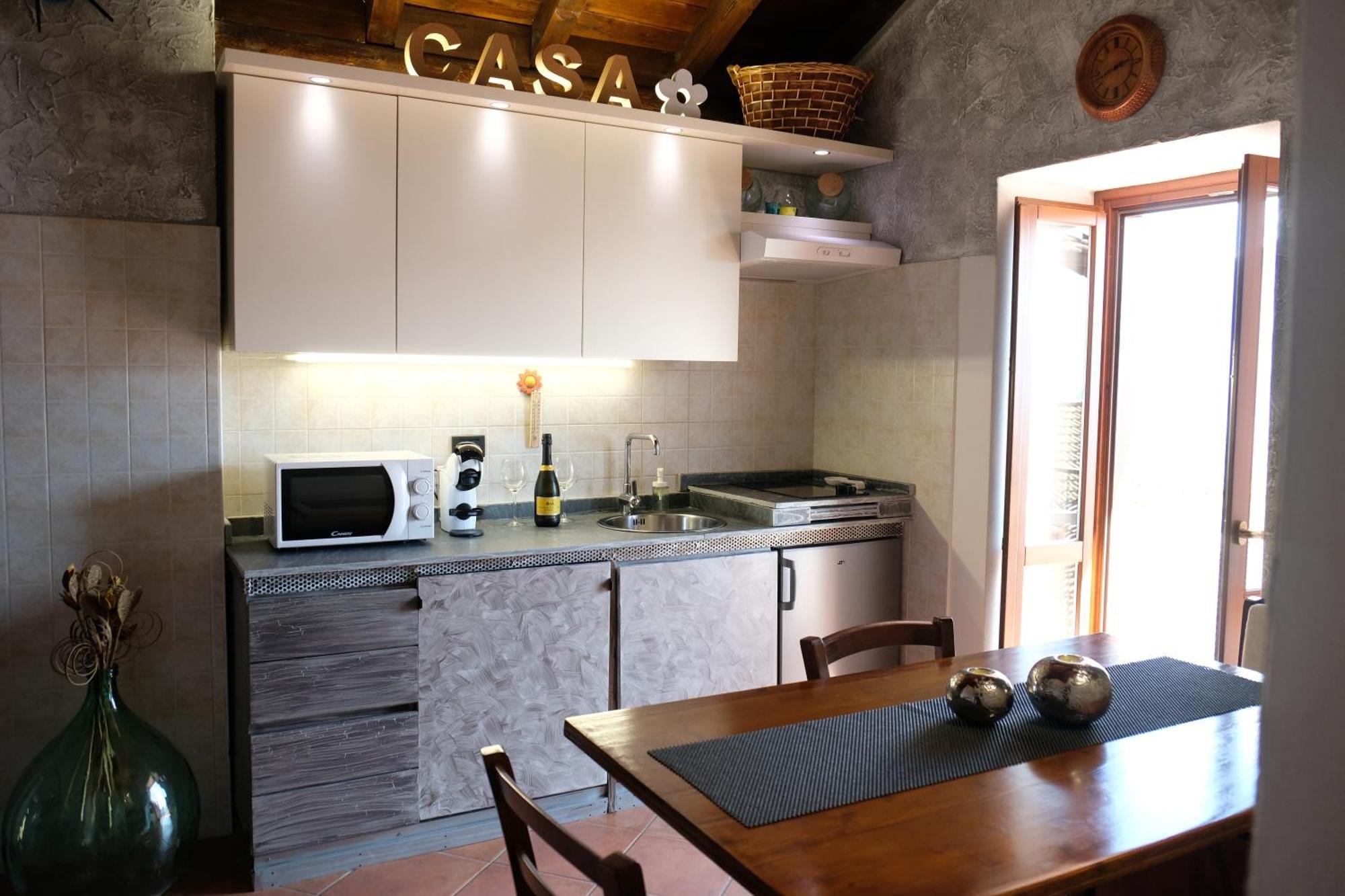 Casa de Férias Le In Pietra La Torretta Montemezzo